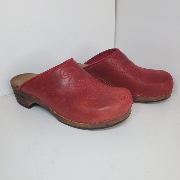 Sanita Womens Sz 8/38 Red Embroidery Mule Clog Danish Wood Boho Lagenlook Hippie - Picture 5 of 11